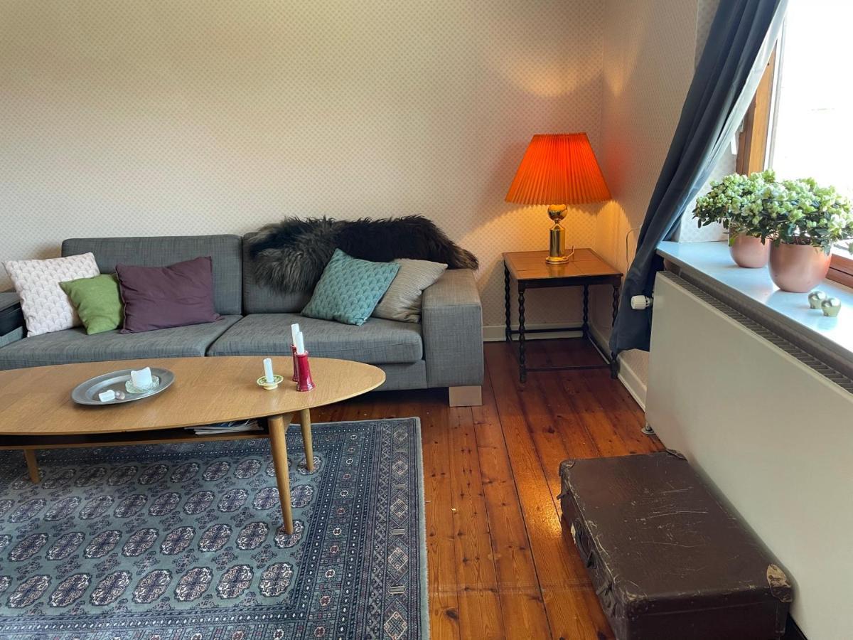 Retro Bolig - Fyldt Med Hygge! Ingen Luksus Apartment Kolind Exterior photo