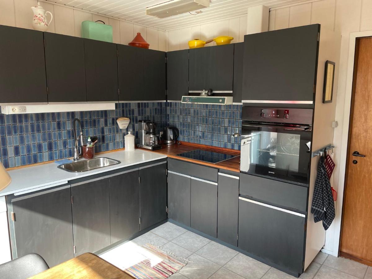 Retro Bolig - Fyldt Med Hygge! Ingen Luksus Apartment Kolind Exterior photo