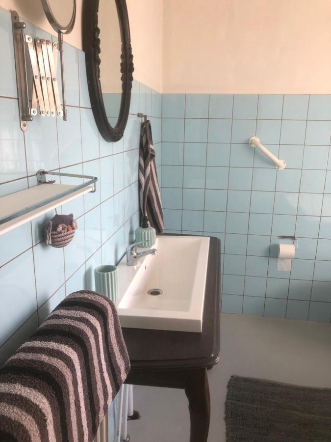 Retro Bolig - Fyldt Med Hygge! Ingen Luksus Apartment Kolind Exterior photo