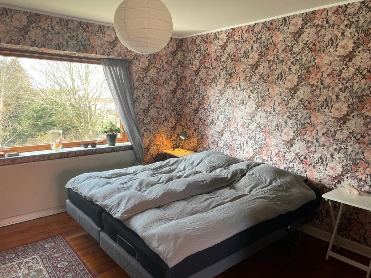 Retro Bolig - Fyldt Med Hygge! Ingen Luksus Apartment Kolind Exterior photo