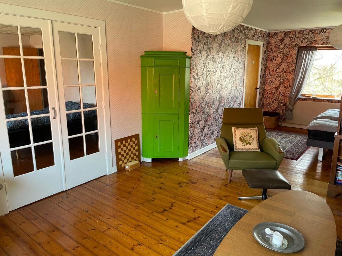 Retro Bolig - Fyldt Med Hygge! Ingen Luksus Apartment Kolind Exterior photo