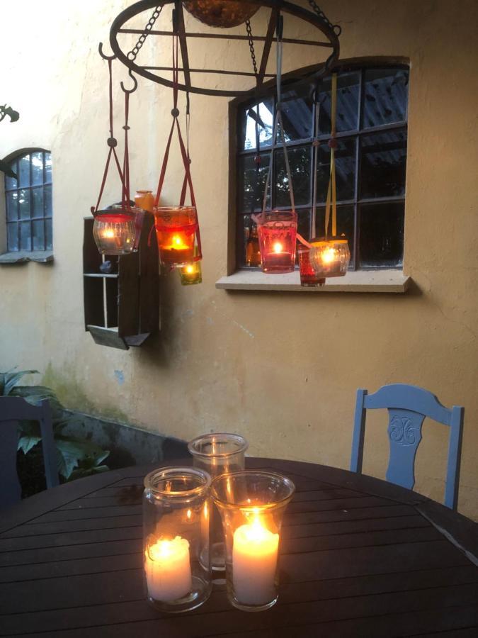 Retro Bolig - Fyldt Med Hygge! Ingen Luksus Apartment Kolind Exterior photo